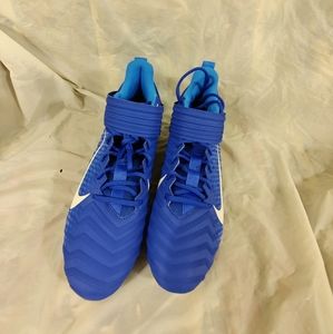 Nike Men's Alpha Menace Varsity 2 Mid Football Cleats, NEVER WORN